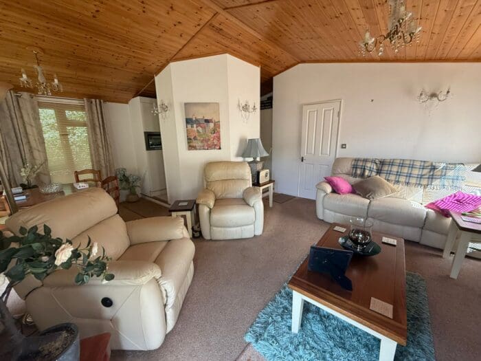 Omar Kingfisher Lodge - Image 6