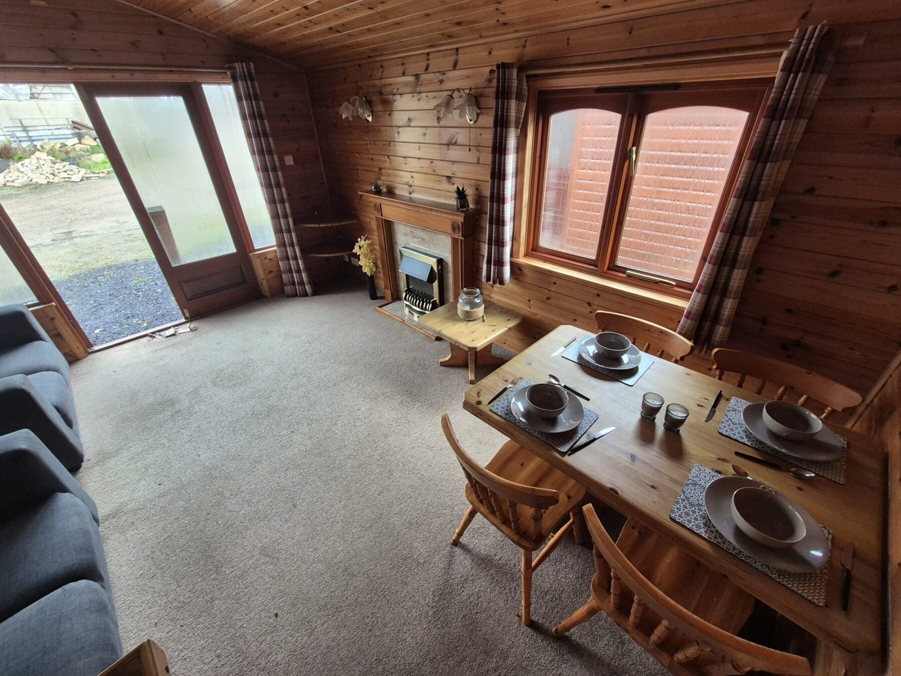 Pinelog Lodge Single - Image 4