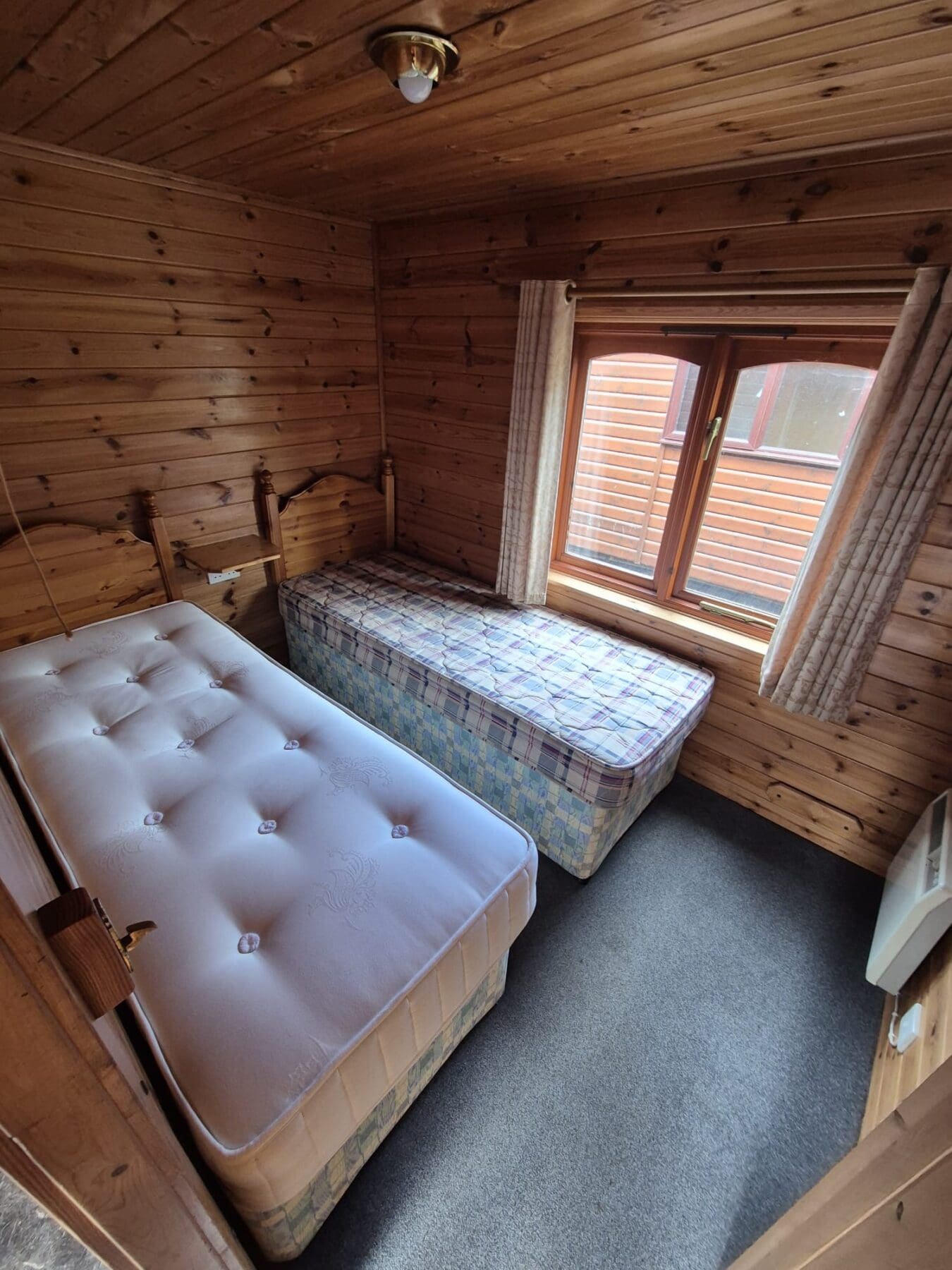 Pinelog Lodge Single - Image 5