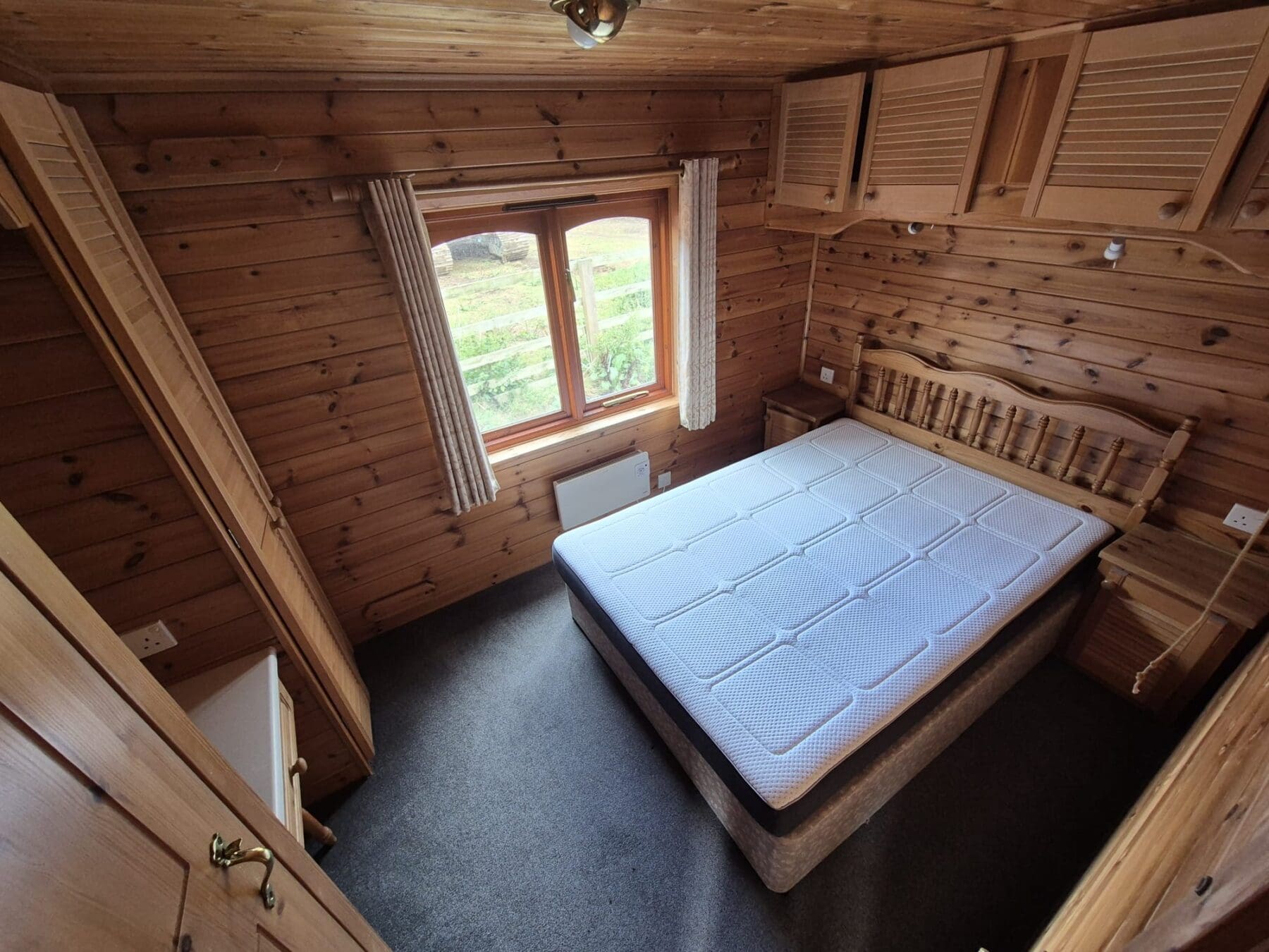 Pinelog Lodge Single - Image 8