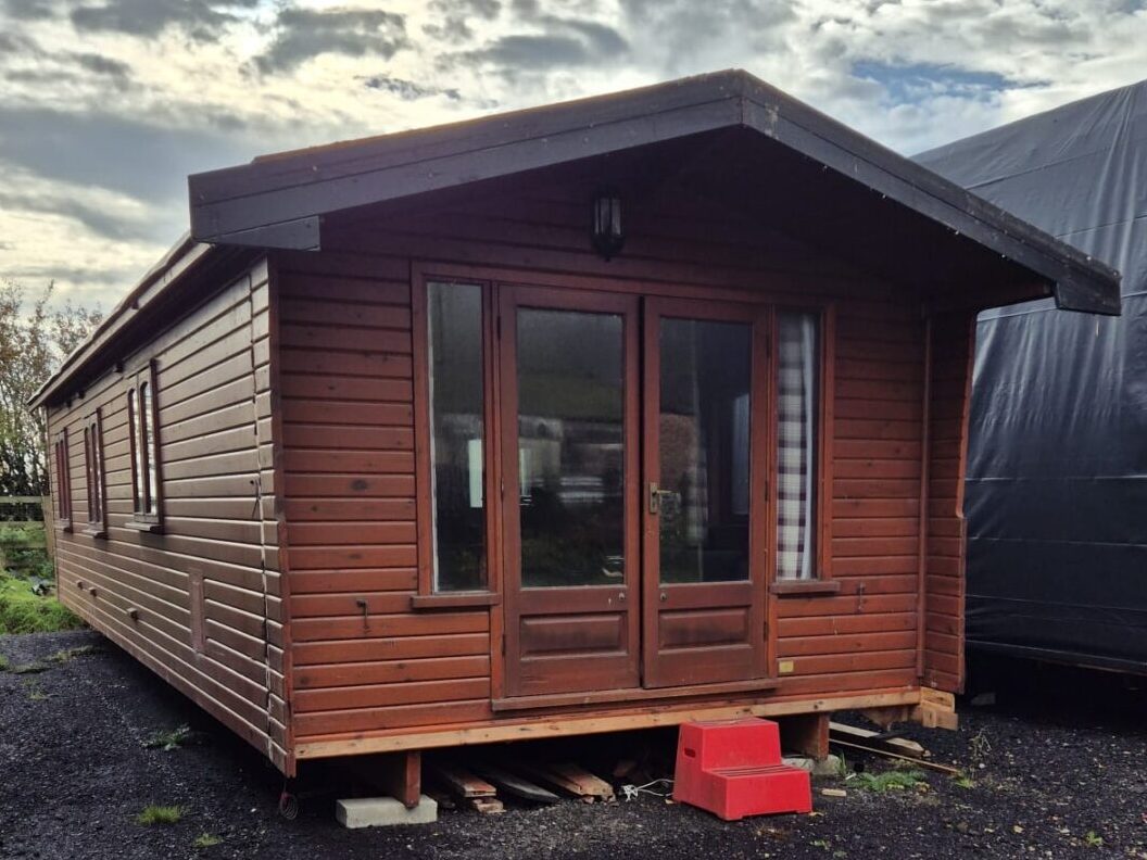 Pinelog Lodge Single - Image 2